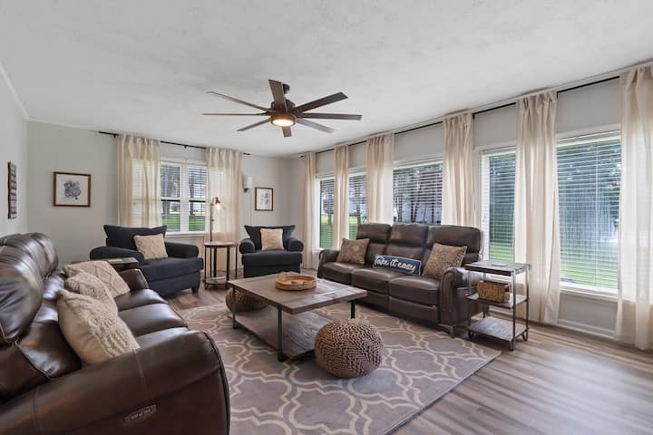 Serenity Cove, Sleeps 6, New Dock, Fire Pit + More - Lake Oconee, GA