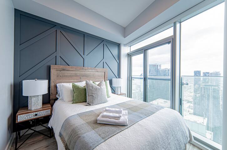 Sep Deal/TorontoVacation CN Tower/Lakeview 3BR&2BA gallery image 3