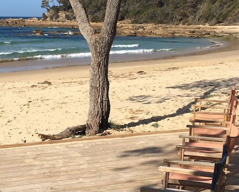 Spacious Coastal Retreat
walk to river or beach