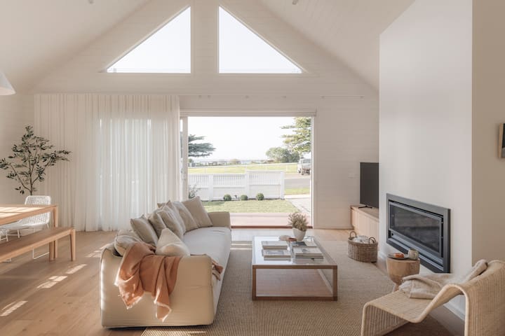Pure comfort in the heart of Queenscliff