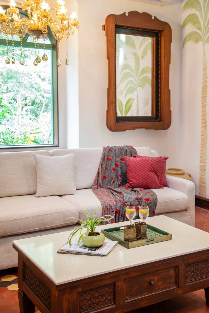 Living room image 7