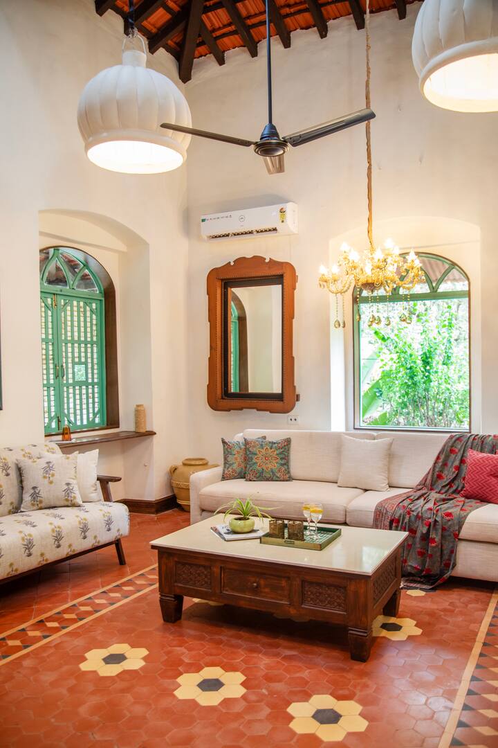 Living room image 2