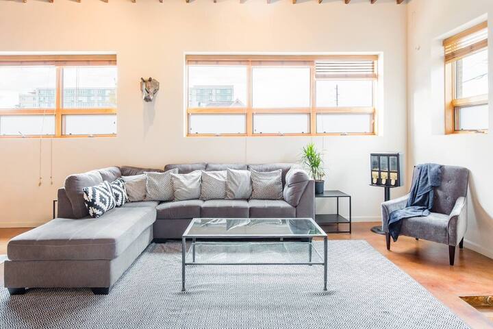 Downtown Industrial Loft in RiNO gallery image 2