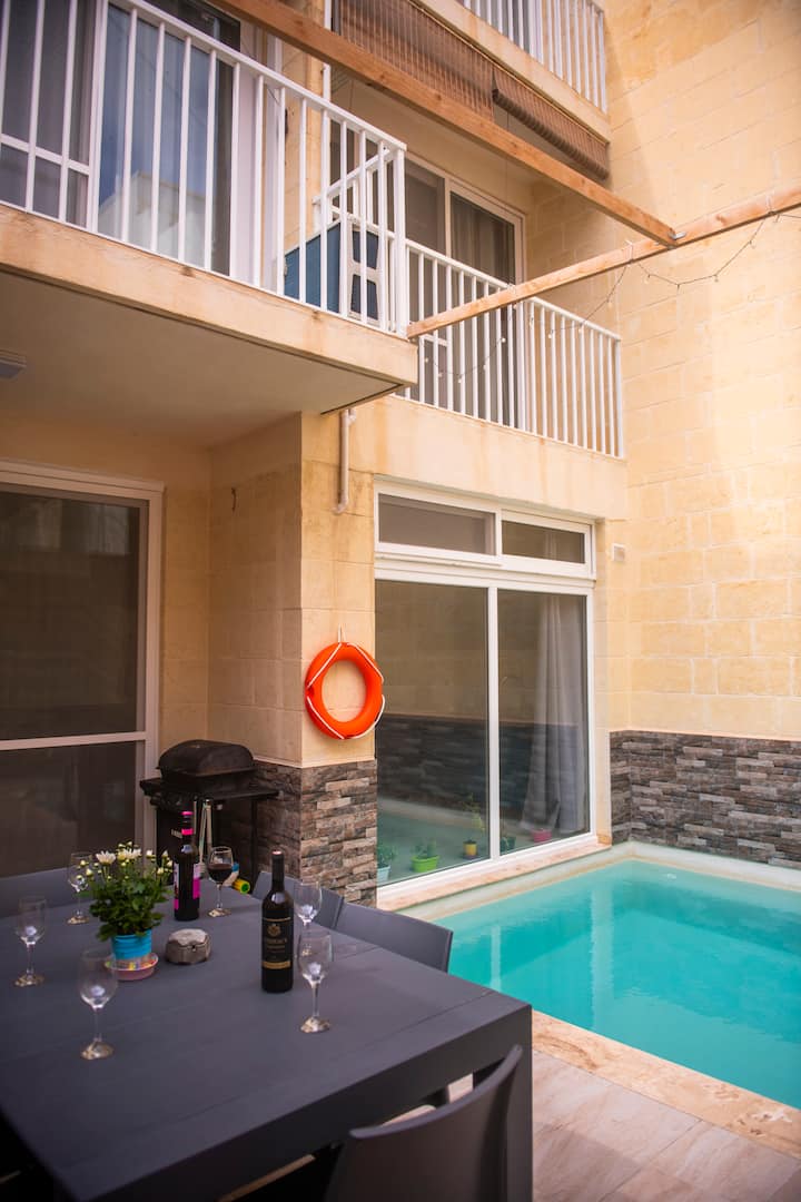 Ta’ Naqċil - Full House - Malte