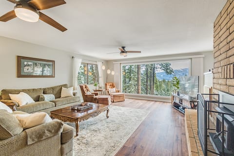 Lakeview Retreat -2 king beds + kids room