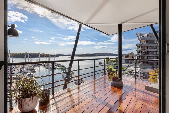 Large 41 millions kr apartment – seaview in center gallery image 2