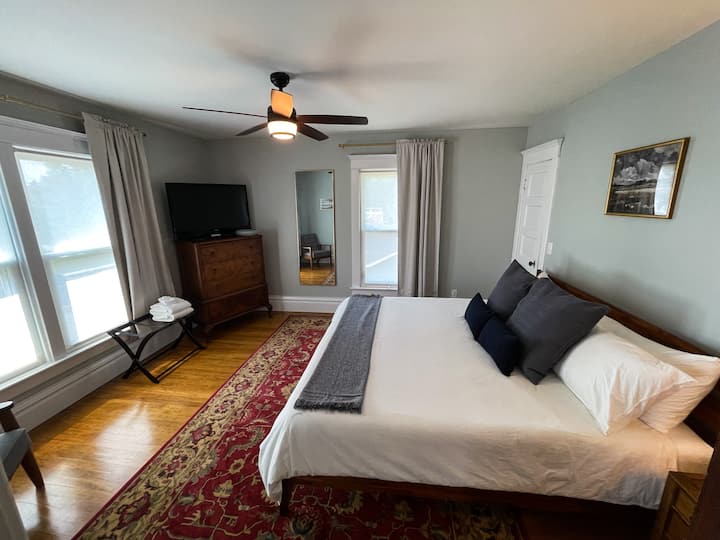 El dormitorio renacentista (cama king)