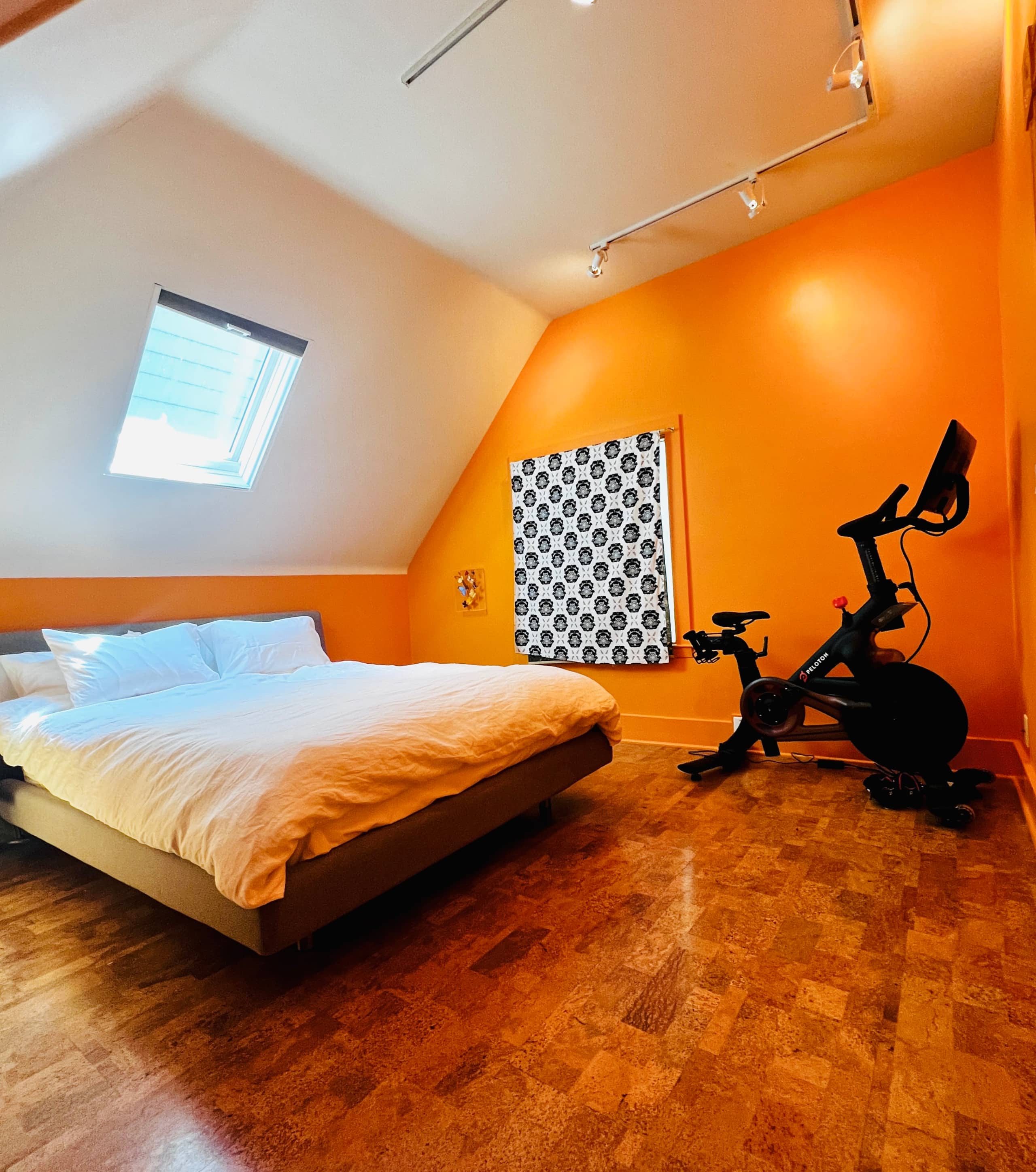 Home in San Francisco · ★4.96 · 3 bedrooms · 4 beds · 2 baths - Image 17