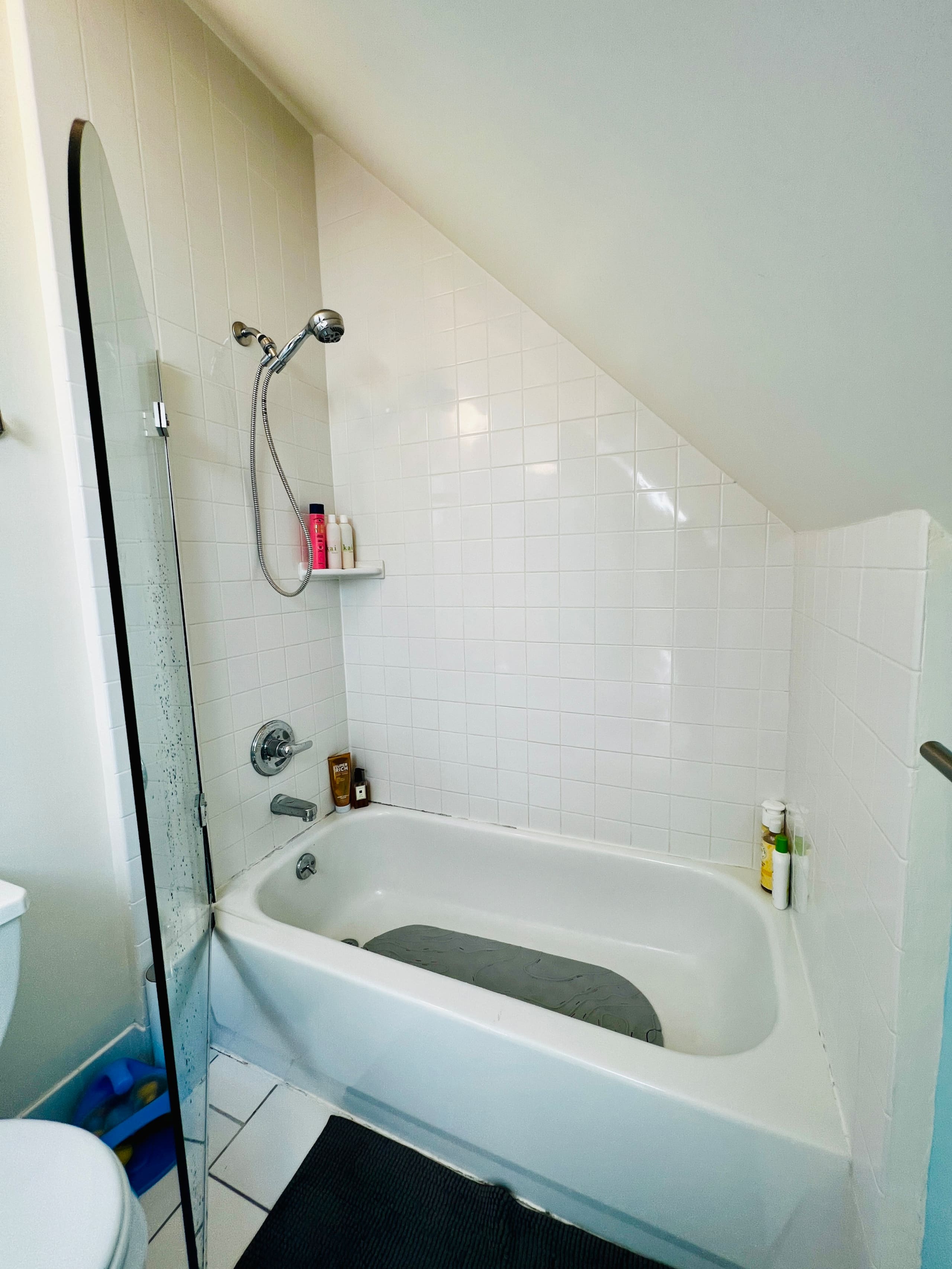 Home in San Francisco · ★4.96 · 3 bedrooms · 4 beds · 2 baths - Image 23
