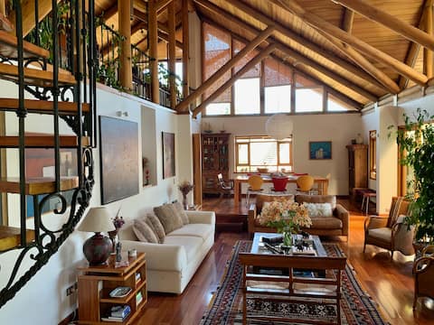 Popular Airbnb listing: Mountain house in Santiago in La Reina