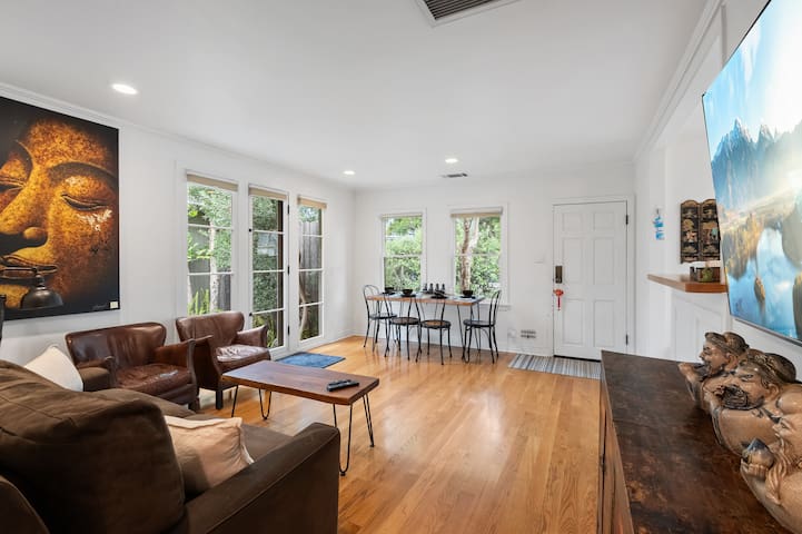 Serenity place, 2BD house in SM w/ free parking