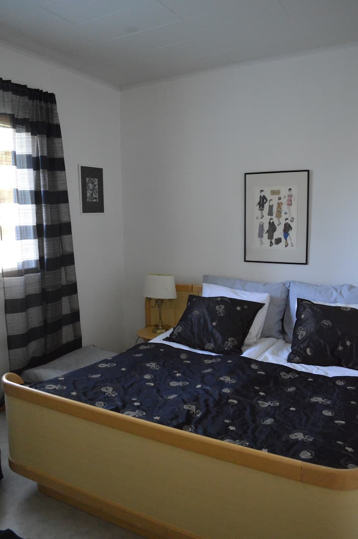 Lit double simple, pas de troncs séparés