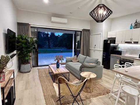 The EcoShed - Private Riverfront Getaway