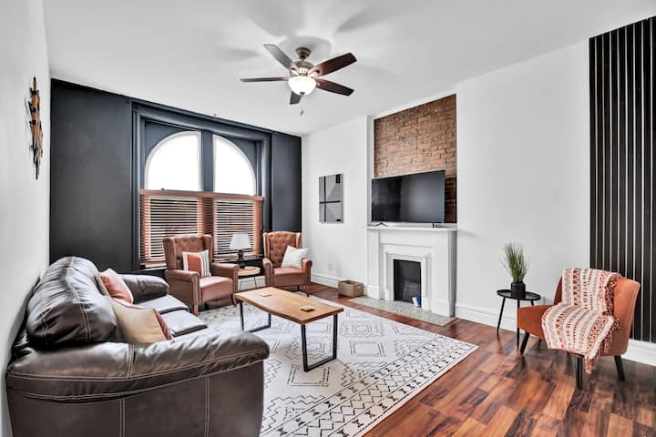 Boho Comfort In The City! Spacious-rustic-modern! - Louisville, KY