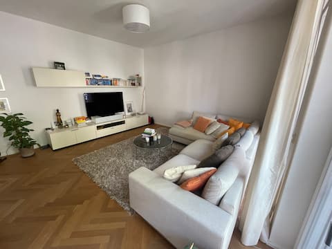 Top performing Airbnb: Luxury flat in heart of Munich in Haidhausen Süd