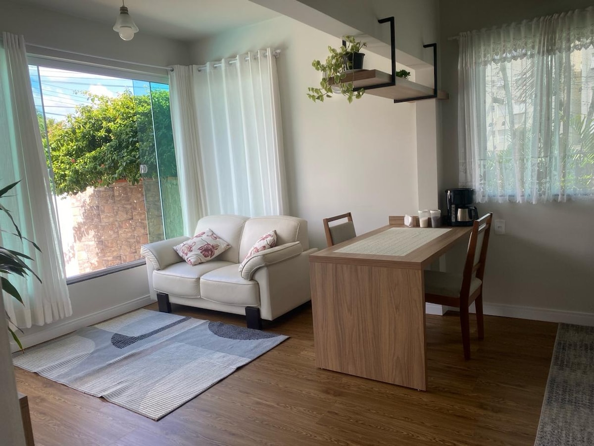 Top Airbnb: Blumen Exclusive Pool Space em Blumenau