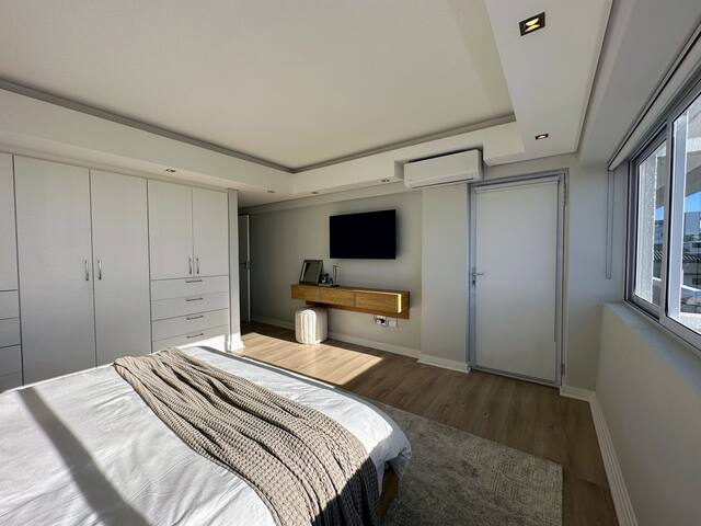 Modern spacious sea facing apartment gallery image 3