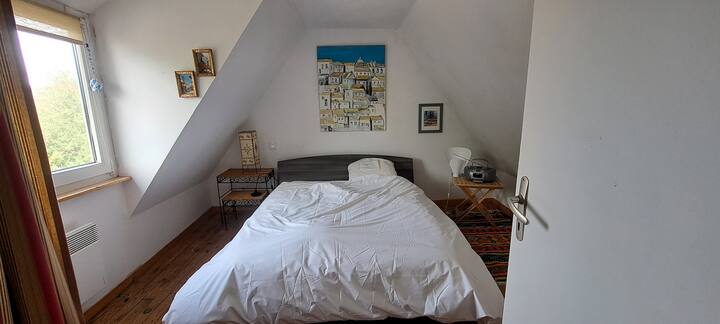 dormitorio 1,  cama doble y cómoda de almacenamiento