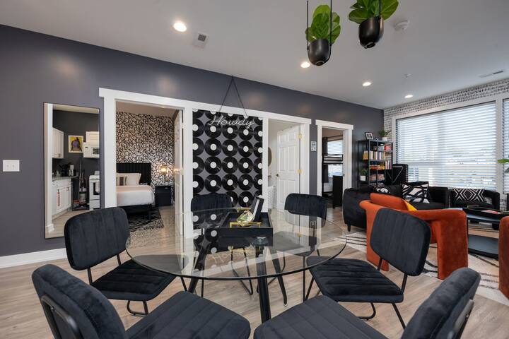 Modern Nashville Home Near Downtown with King Bed gallery image 2