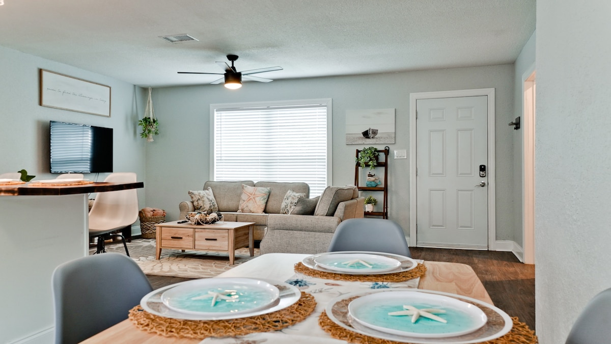 استمتع بوجبة لذيذة ولا تزال تستمتع ببرنامجك المفضل على التلفزيون.