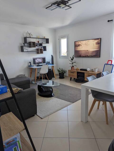 Family apartment 30 minutes from Paris