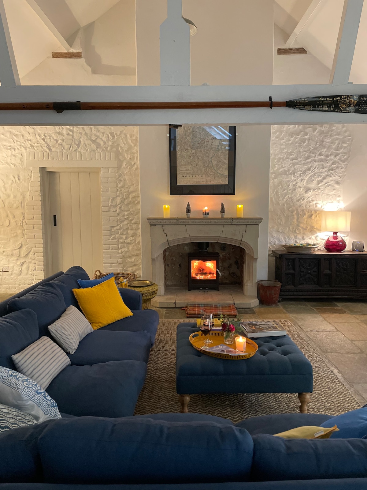 Erfolgreiche Airbnb-Immobilie: Beautiful Norfolk Barn in Enclosed, Private Garden in Broadland