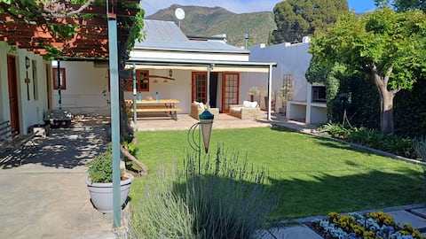 Homely Karoo stay
