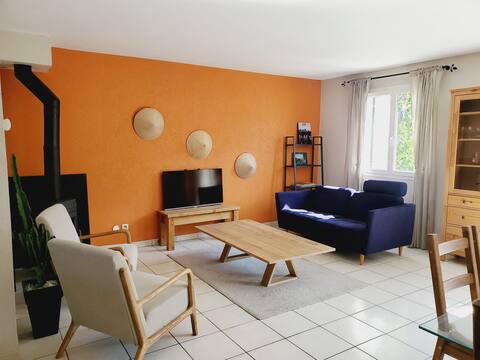 Gradina Annecy house between lake and mountain