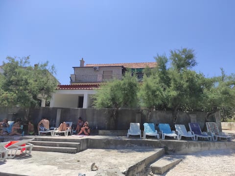 Top Airbnb: By the sea in Arbanija