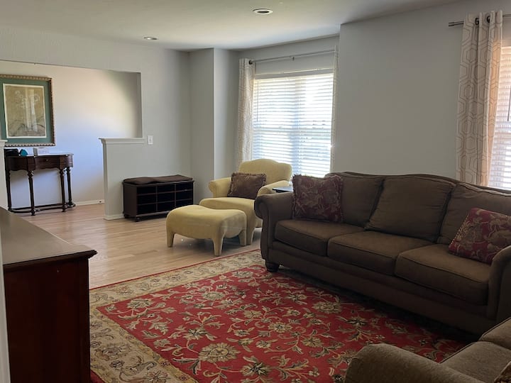 Smiling Hills Stay - Edmond, OK