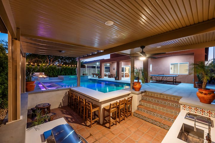 Helios Vacation Rentals managed Airbnb listing 1