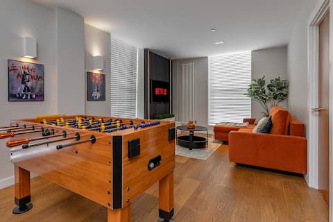 City Centre|Sleeps 5|4 Beds|2.5 Bath|Parking