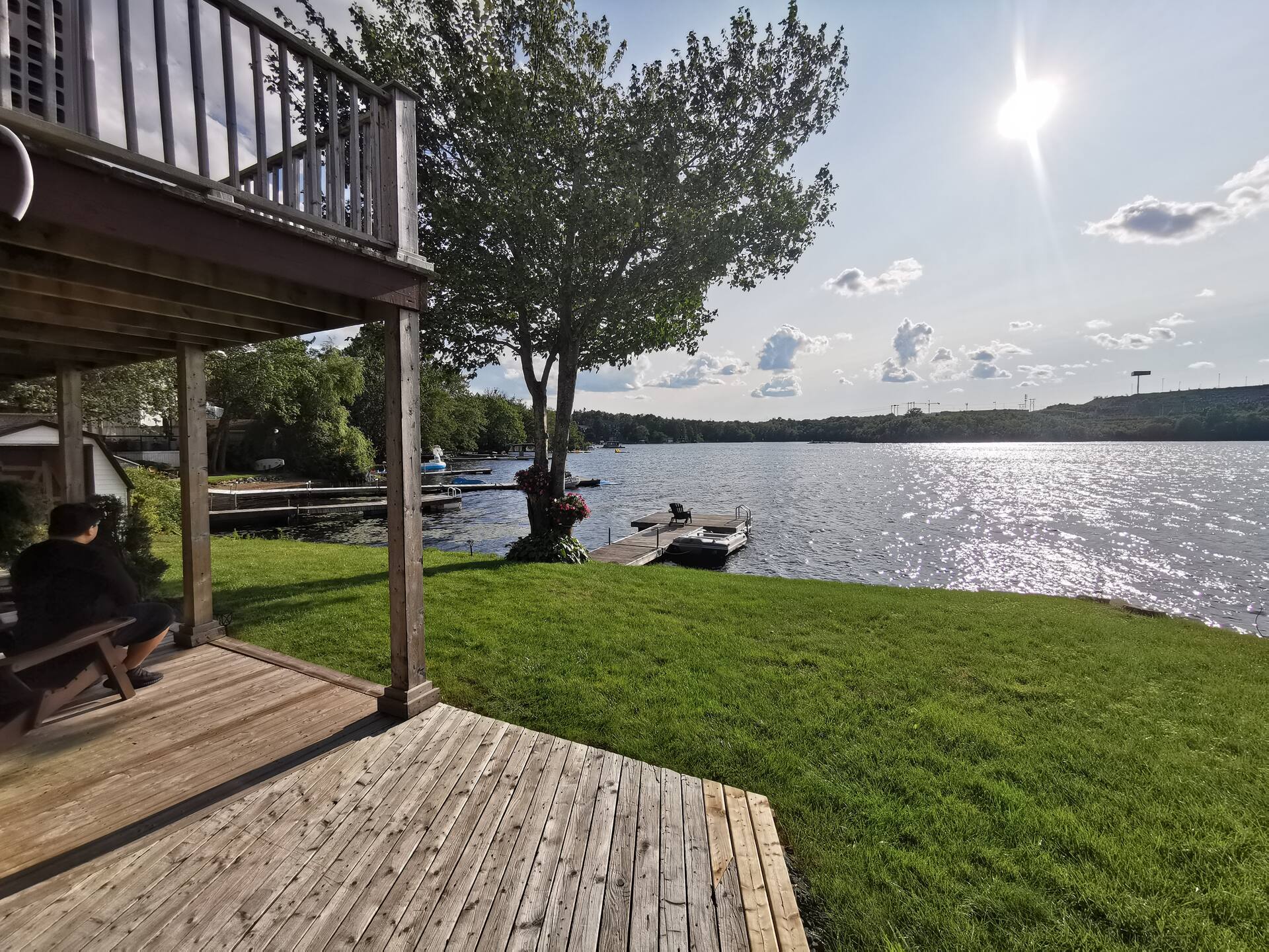 Lakefront 3 Bdrm Apartment