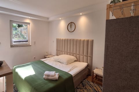 Popular Airbnb listing: TOP Location: Fair and RÜ on foot in Essen