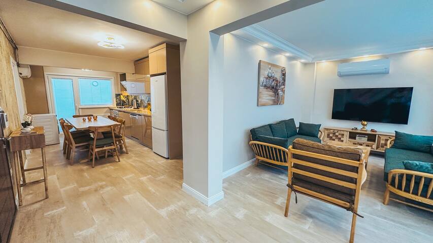 Merkezi konumda, Geniş, 2 Balkonlu ve Asansörlü gallery image 5