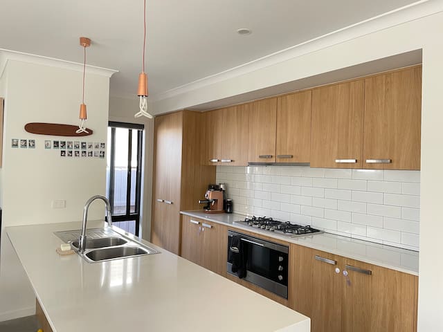 Live like a local – Torquay gallery image 2