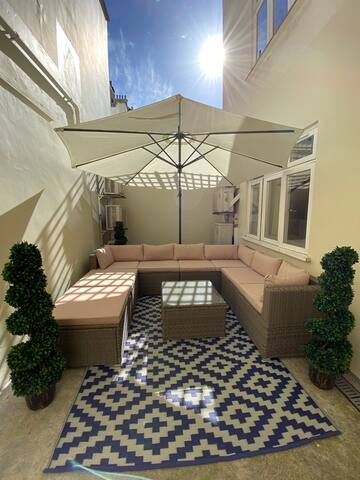 Huge, 2Bed/Bath AirCon, Terrace gallery image 5