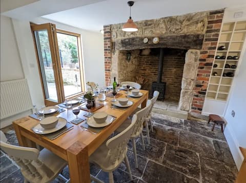 5 bed period house, Sleeps 10, great for Families!