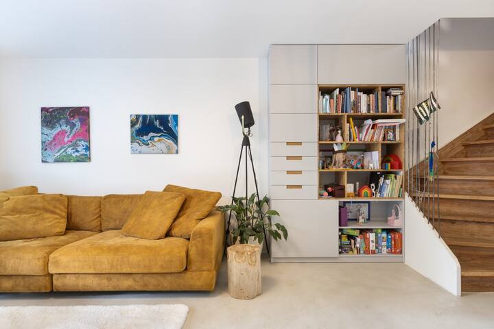 Cosy, Stylish and Modern Home (Whole house) gallery image 3