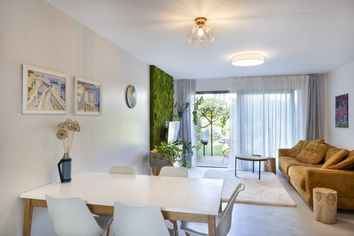 Cosy, Stylish and Modern Home (Whole house) gallery image 4