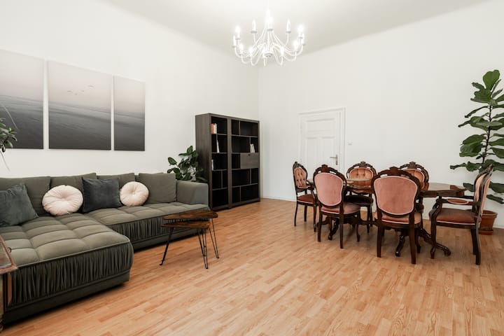 80m Apartment | Parking | Netflix - Brünn