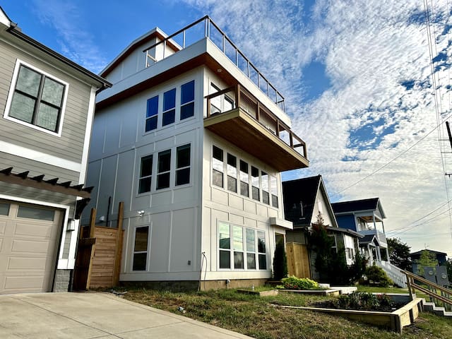 Skydeck I 4x Kings I 3,000 sq/ft | Broadway 8 mins gallery image 2