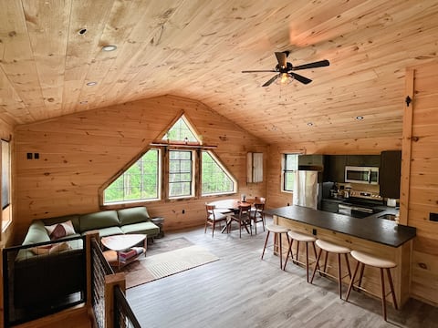 Modern Cabin Getaway!  Close to SKI Resorts