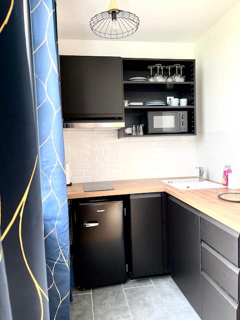 Popular Airbnb listing: The panoramic - city center in Melun