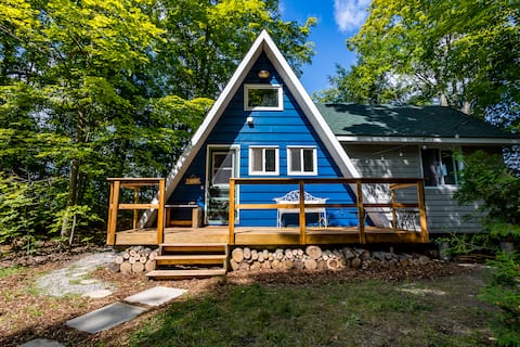 A-frame Cottage Lakeside, Charleston lake