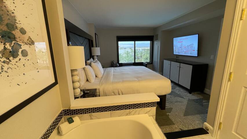 Family friendly resort on strip gallery image 5