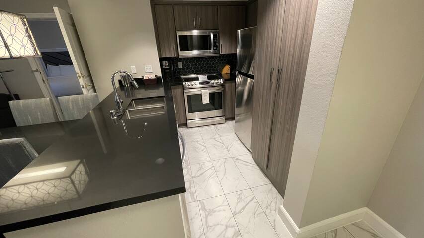 Family friendly resort on strip gallery image 2