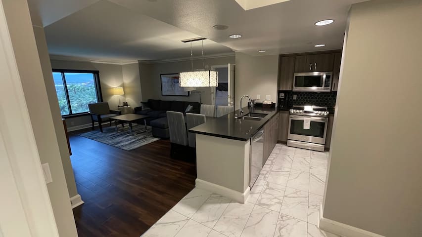 Family friendly resort on strip