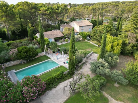 Le Mas de l'étang, chic & authentic in Provence