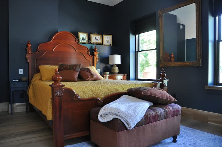 Queen master bedroom. One nightstand with drawers and full size dresser also available to use.